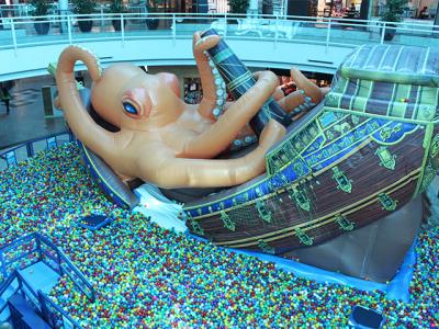 China Indoor Pirate ship giant octopus inflatable water park with pit balls for big shopping mall for sale