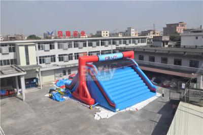 China O OEM personalizado deixa para ir jogos infláveis vermelhos insanos do curso de obstáculo 5K da linha de partida à venda