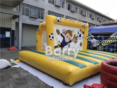 China Jogos infláveis exteriores dos esportes, jogo inflável do objetivo do futebol do quintal à venda