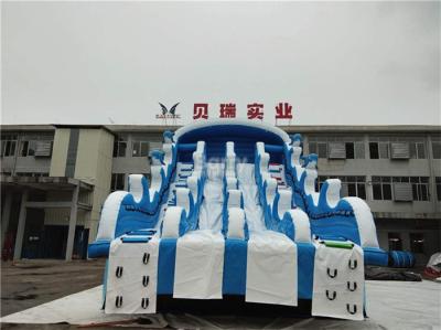 China Toboganes acuáticos inflables gigantes para la piscina, diapositiva inflable adulta del parque del agua en venta