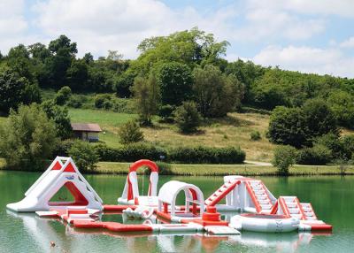 China Parque temático inflable gigante del patio del agua para el lago, el mar o el centro turístico en venta