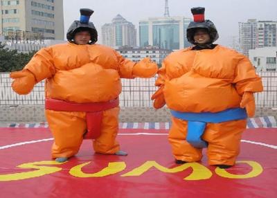 Κίνα Καταπληκτικά ενήλικα διογκώσιμα υπαίθρια παιχνίδια/διογκώσιμο κοστούμι παλαιστών σούμο προς πώληση