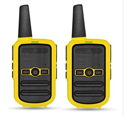 China Portable FRS Hands Free Mini 2 Way Radio Walkie Talkies Rechargeable For Adults for sale