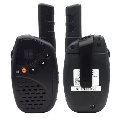 China Outdoor 8 Channel 3km Two Way Real Walkie Talkie For Hiking Climbing for sale