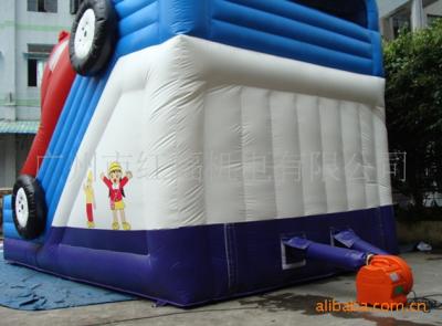 China Juguetes inflables grandes que saltan el ventilador del castillo, ventilador de fan animoso del castillo en venta