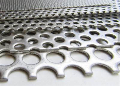 China Perforated Stainless Steel Mesh Sheets Round Square Hole Shaped Easy Install for sale