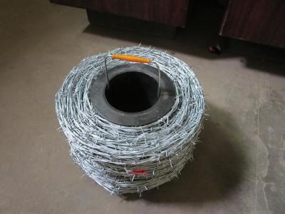 China Anti - Climb Steel Barbed Wire Modern Security Fencing Materials Outdoor Use for sale