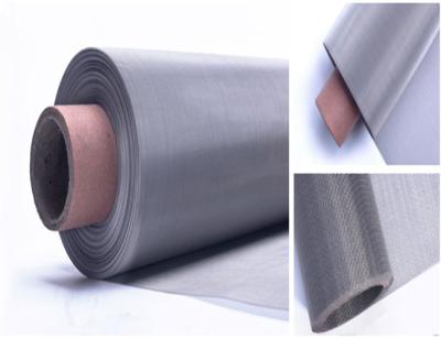 China 25m Standard roll size Flat Surface SS304 Woven steel wire mesh for sale
