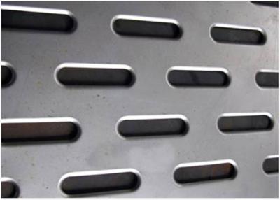 China Los balcones ranuran para agujerear la filtración de aluminio perforada de los líquidos y de los sólidos de los paneles en venta