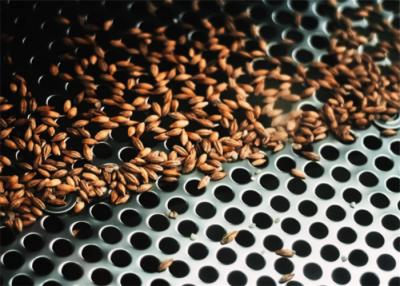 Chine Feuille en aluminium perforée épaisse de grillage en métal d'anti corrosion pour le traitement des denrées alimentaires des produits alimentaires à vendre