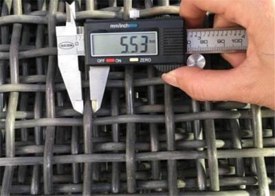 중국 공사장을 위한 5.5 밀리미터 두꺼운 철판 주름진 체질 와이어 메쉬 직물 판매용