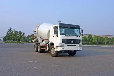 中国 6x4 トラックミキサは 8CBM 9CBM 10CBM 容量（336HP）の Sino トラックHOWO をトラックで運びます 販売のため