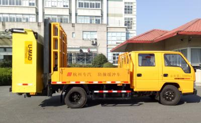Chine Le camion anti-collision du véhicule 83KW de tampon a monté l'atténuateur 100km/H à vendre