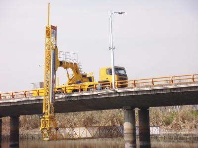 中国 頑丈な橋点検装置8x4の22m下橋アクセスのプラットホーム 販売のため