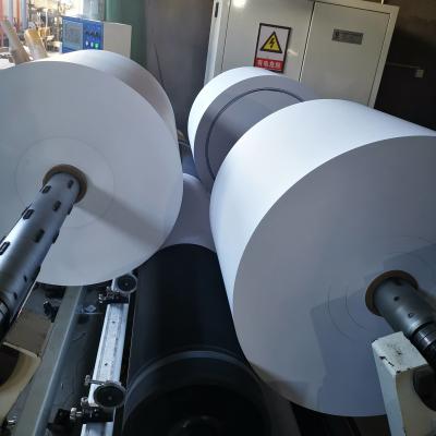 China impresora térmica Rolls de la posición del rollo 0.86g/Cm3 del papel termal del jumbo del cajero automático de 810m m 1 capa en venta