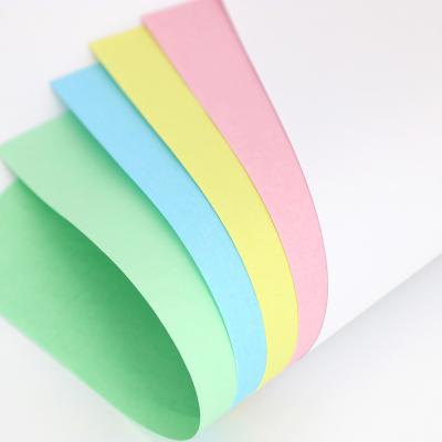 China 6000m 12000m NCR Paper Smooth Surface Non Carbon Copy Paper for sale