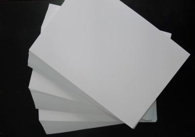 China Oem A Grade 105 Brightness A4 White Printer Photo Copy Paper 70gsm 80gsm en venta