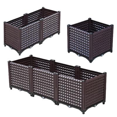 China Corrosion Proof Plastic Raised Bed Planters On Wheels 37cm High All Season for sale