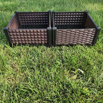 China Elevated Plastic Raised Planter Boxes For Outdoor Vegetable And Flower en venta