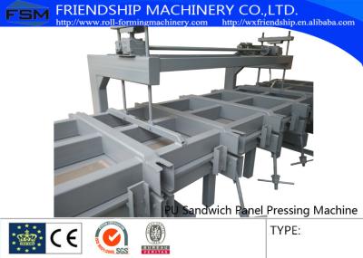China Anchura 1000-1250m m de la bobina de la máquina del panel de bocadillo de la PU de Discontinous en venta