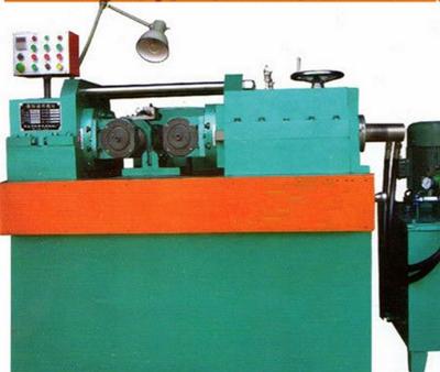 Cina Metallo del rullo per filettare che forma distanza concentrare di asse principale dello strumento 150-300mm in vendita