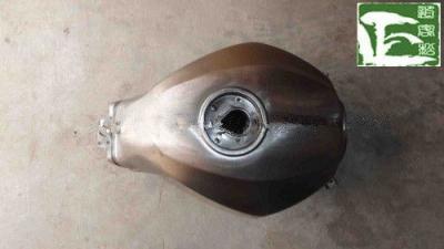 China Sportbike Oil Tank Yamaha Motorcycle Spare Parts Iron Steel Alloy Oil tank for sale