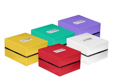 중국 다채로운 호화스러운 선물 시계를 위한 포장 상자 소성 물질 크기 9.5 x 11 x 7.6cm 판매용