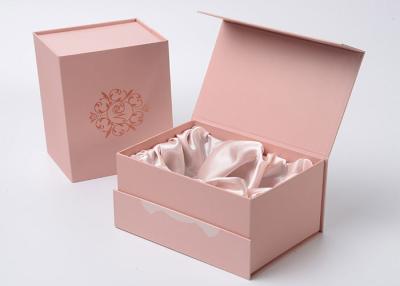 China Caja de regalo rosada hermosa hecha a mano, reciclable simple magnético de la caja de papel en venta