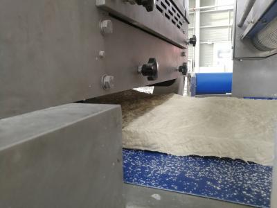 China O CE ordena a máquina industrial do laminador da massa com a linha customizável da composição à venda