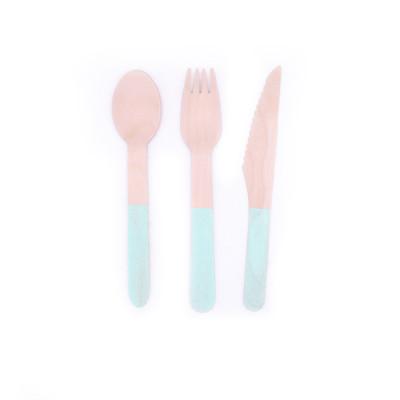 China Biodegradable 160mm Dip Mint Dyed Disposbale Cutlery Set For Dinner Wedding for sale