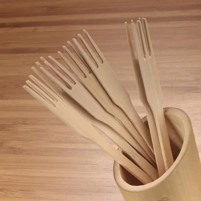 China 14cm Disposable Bamboo Trident Fork 5.5'' For Dessert Cake Dish in Restaurants for sale