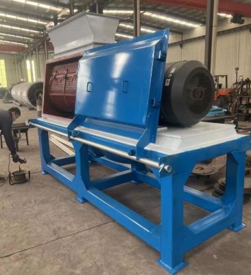 China El molino de martillo de color personalizado para las astillas de madera 1-2TPH máquina de fabricación de polvo de sierra en venta