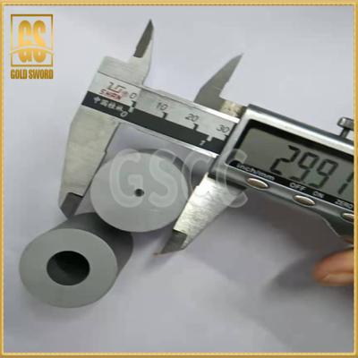 China Soem-Hartmetall-kalter Überschriftwürfel für lochende Form-Werkzeug-Teile zu verkaufen