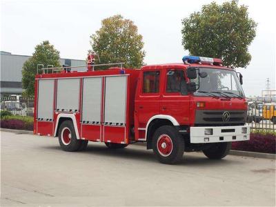 China 4x2 profesional 4000 litros del agua del bombero de camión 4m3 TS16949 del rescate aprobó en venta