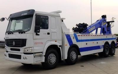 China Howo 8x4 371hp Wrecker Tow Truck Heavy Duty Type 4 Axles 12 Wheels 25 Tons for sale