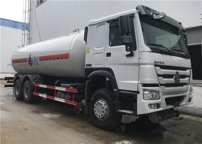 China caminhão de petroleiro do rabo cortado de 20M3 20000L, caminhão de petroleiro do LPG do veículo com rodas de HOWO 6x4 10 à venda