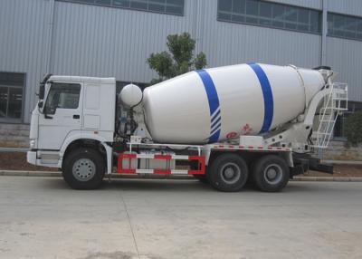 China Sinotruk HOWO 10M3 Ready Mix Truck , 10CBM Self Loading Mixer Truck With Mixer Drum for sale