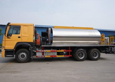 Chine Camion d'arroseuse d'asphalte du camion HOWO 6x4 16 CBM 16M3 de correction d'asphalte de haute performance à vendre