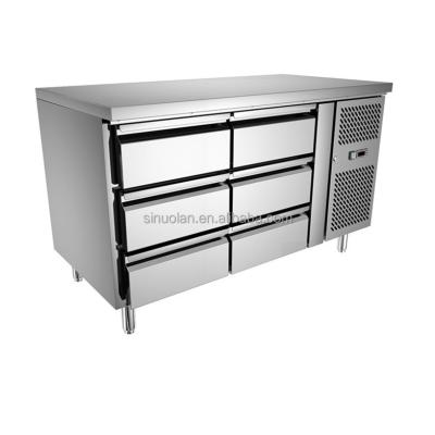China Hot Commercial Counter Fridge Freezer / 110 /220v 2 Solid Door Refrigerated Worktable Freezer For Restaurant Kitchen for sale