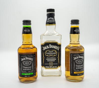 China Etiquetas personalizadas no transparentes para lavavajillas Etiquetas seguras para botellas de whisky y cerveza Etiquetas adhesivas en venta