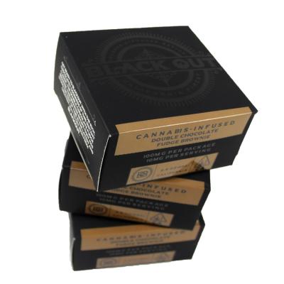 China Caixa luxuosa da caixa de dobradura dos chocolates com o revestimento UV do ponto de superfície de veludo à venda
