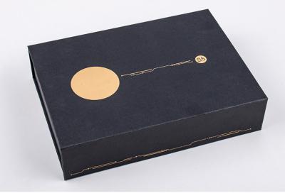 China Caja de empaquetado CMYK Pantone del perfume de lujo del cartón en venta