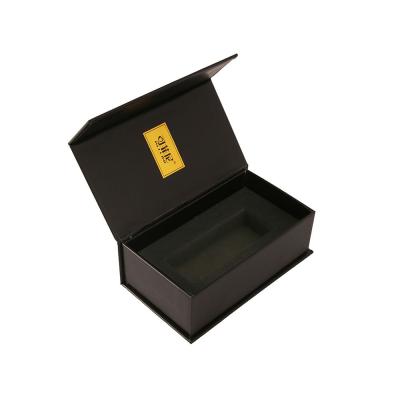 Chine Boîte de luxe de parfum de carton d'or d'emballage rigide noir de parfum à vendre