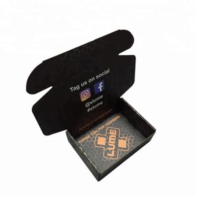 China Caixas feitas sob encomenda pretas de papel onduladas do encarregado do envio da correspondência à venda