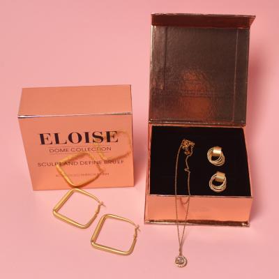 China Gepersonaliseerde opslag voor luxe verloving sieraden armband halsketting Te koop