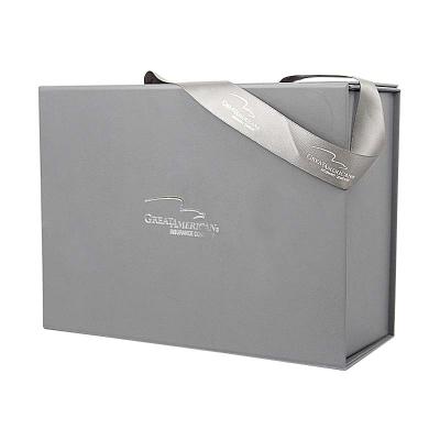 China Luxury Silver Folding Gift Box Custom Foil Stamping Logo With Ribbon Handle for sale