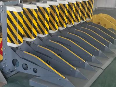 China Aluminum Alloy 1144mm Height Road Traffic Barrier for sale