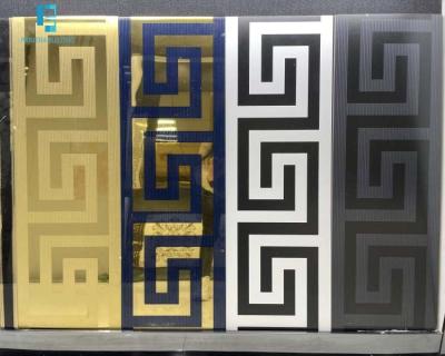 中国 艶をかけられる300X600MMの通路は金表面をタイルを張る贅沢な造る装飾の磁器の床タイルをタイルを張る 販売のため
