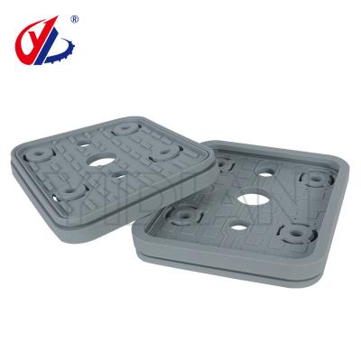 China Three Holes 140*115*17mm Vacuum Suction Cup Rubber Pad For CNC Machines en venta
