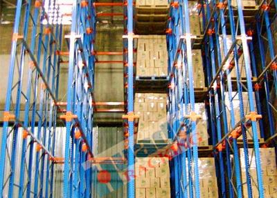China Tipo de canal movimentação em submeter cremalheiras high-density do armazenamento para congeladores congelados do alimento à venda